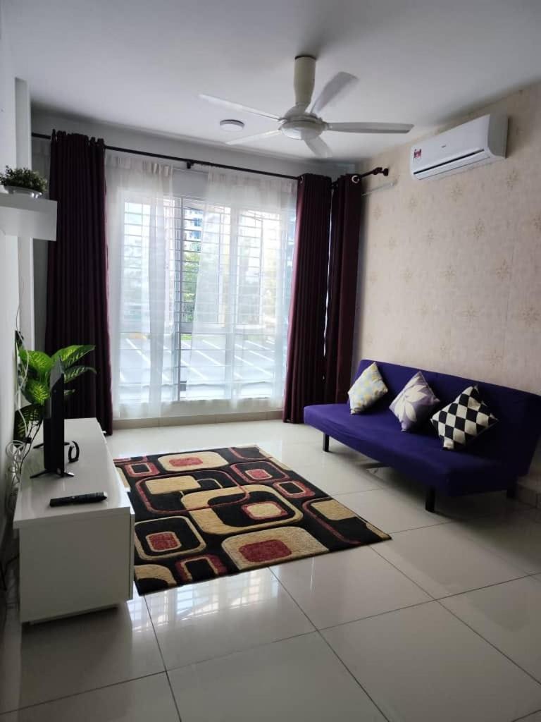 Putra 1 Pool Homestay Bandar Seri Putra Kampong Sungai Buah Exterior photo